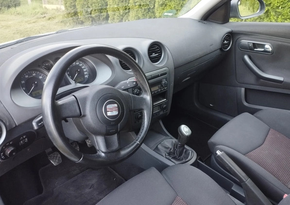 Seat Ibiza cena 9900 przebieg: 200000, rok produkcji 2006 z Leszno małe 37